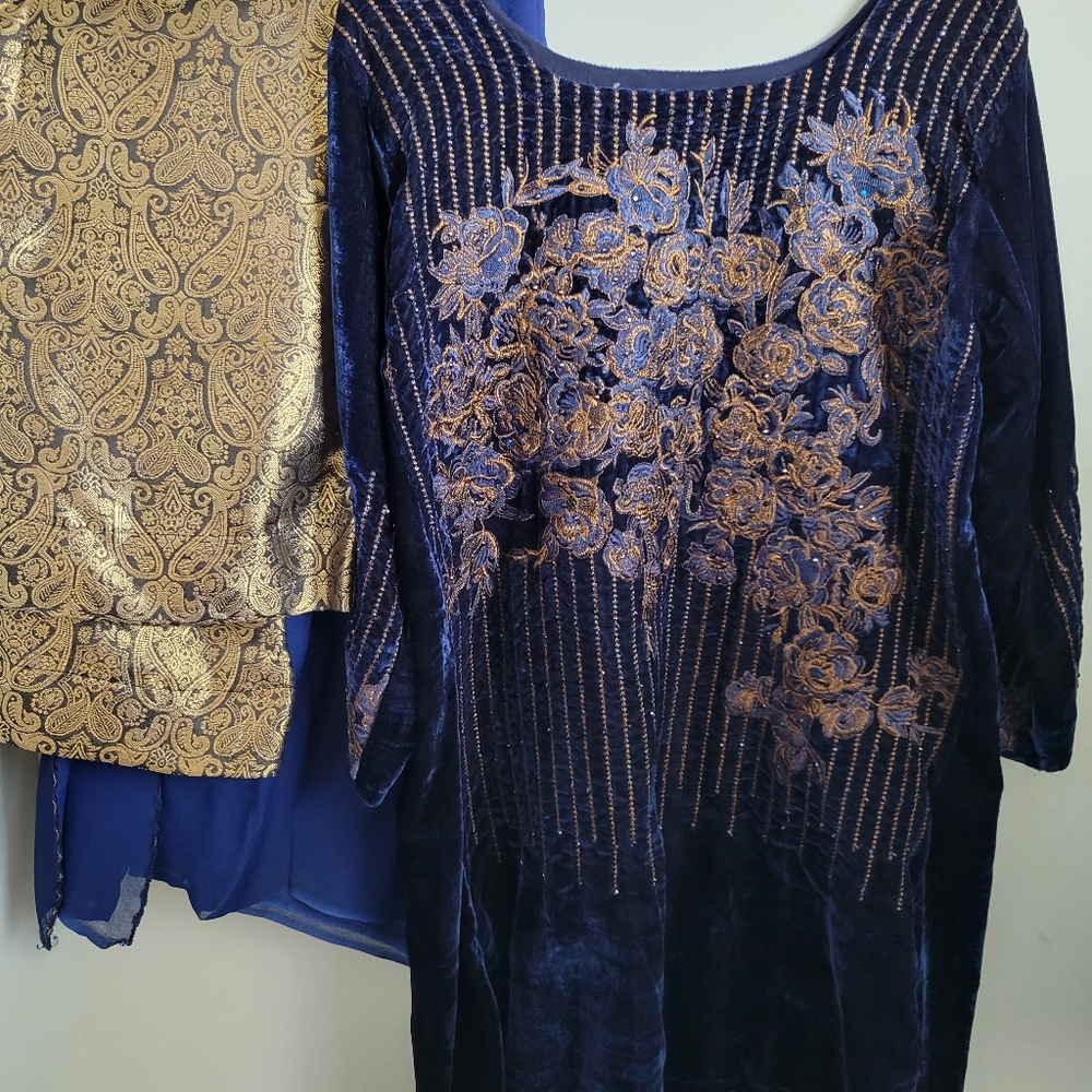 New Pakistani shalwar kameez